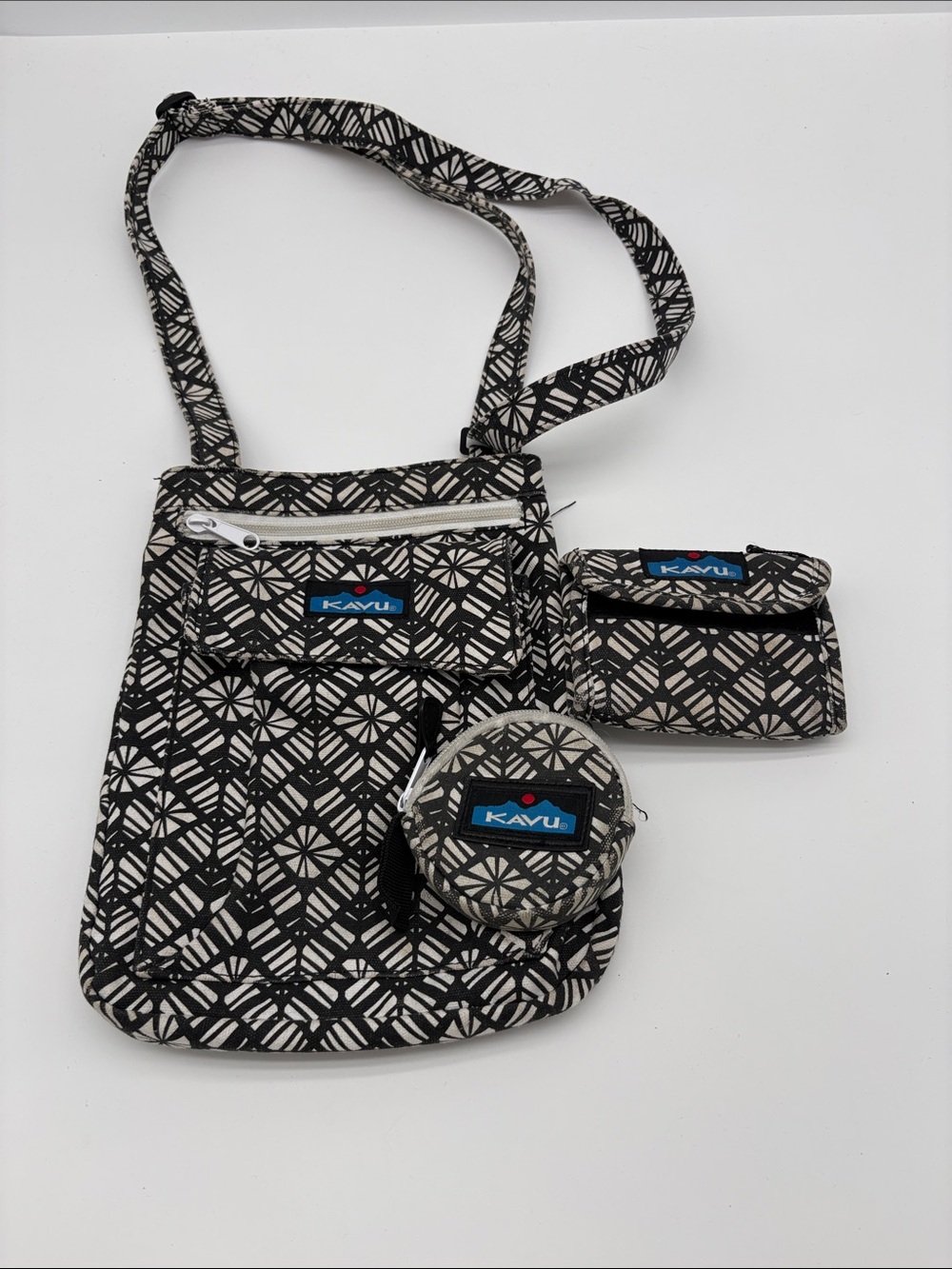 Kavu Keeper Black White Cotton Canvas Wallet Coin Crossbody 3 Piece Set BLEMISH